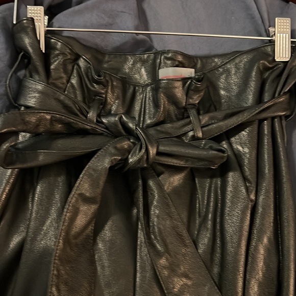 Commando Faux Leather Paperbag Pants Black Ankle Length Size Large - Picture 6 of 7